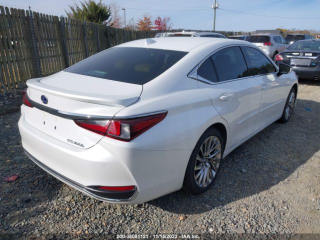 Photo 3 VIN: 58AEA1C19NU013802 - LEXUS ES 300H 