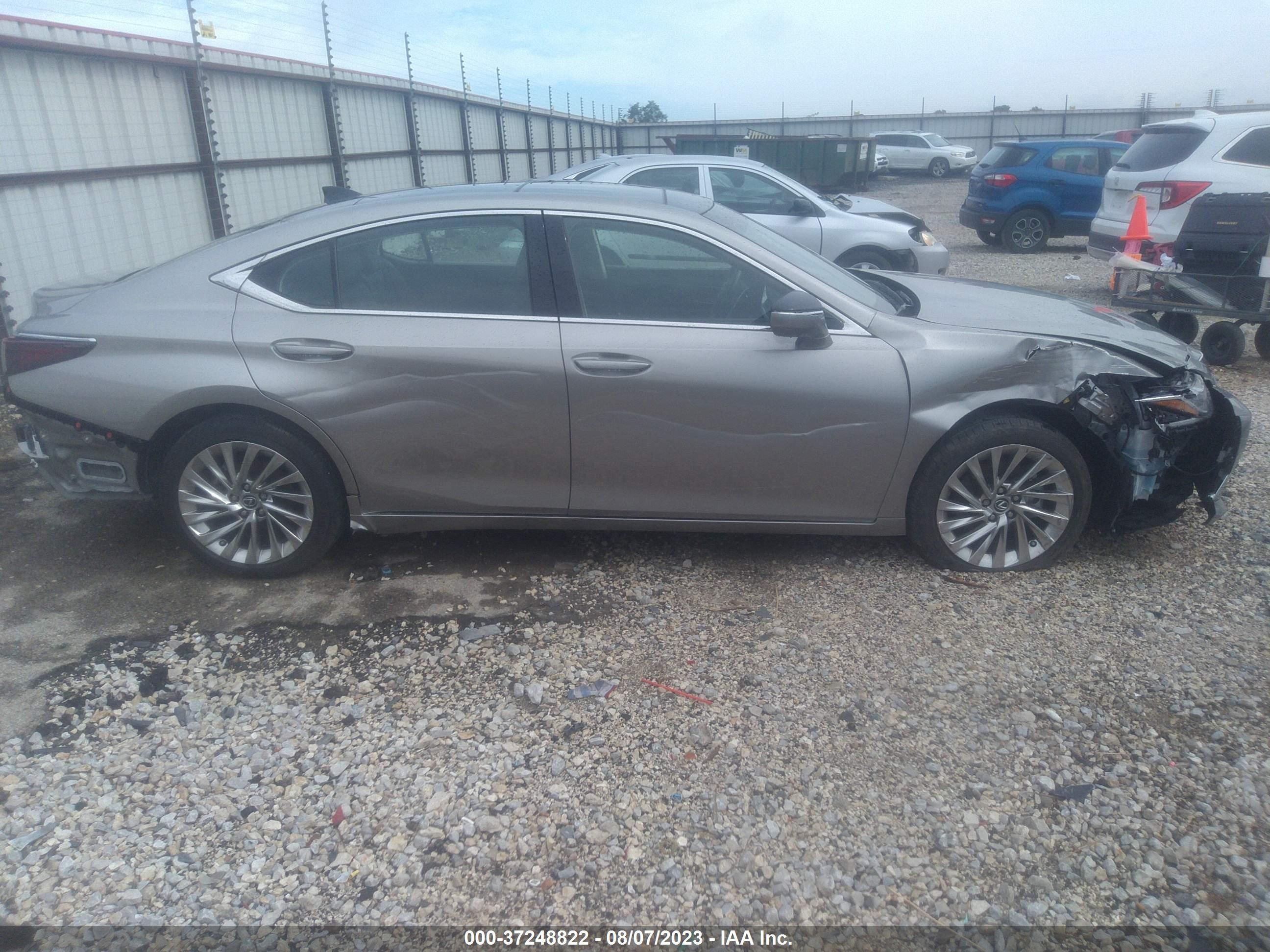 Photo 13 VIN: 58AEZ1B15LU074507 - LEXUS ES 