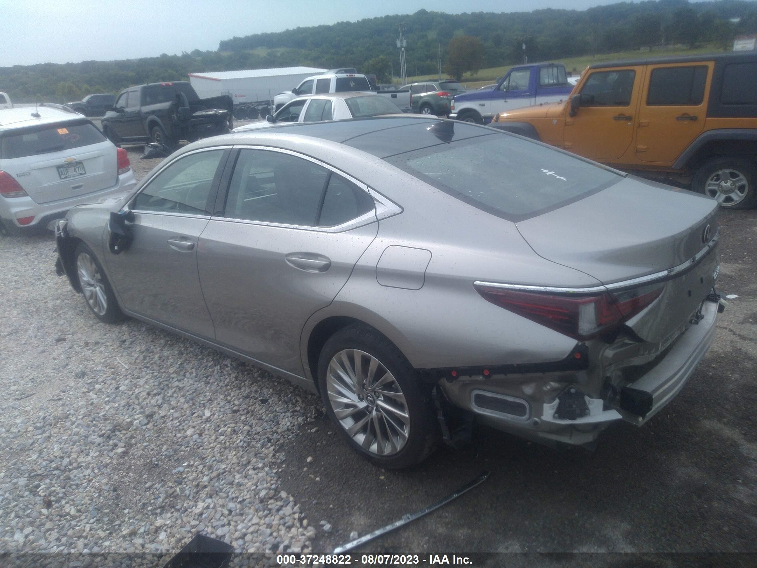 Photo 2 VIN: 58AEZ1B15LU074507 - LEXUS ES 