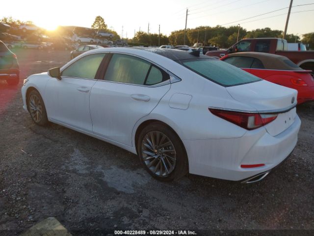 Photo 2 VIN: 58AEZ1B16RU178495 - LEXUS ES 