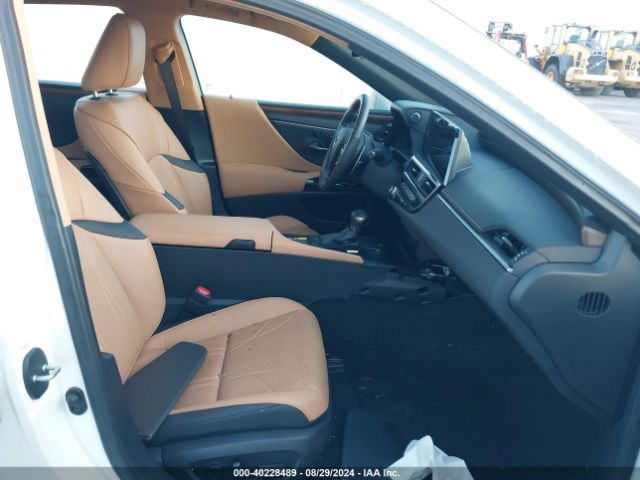 Photo 4 VIN: 58AEZ1B16RU178495 - LEXUS ES 