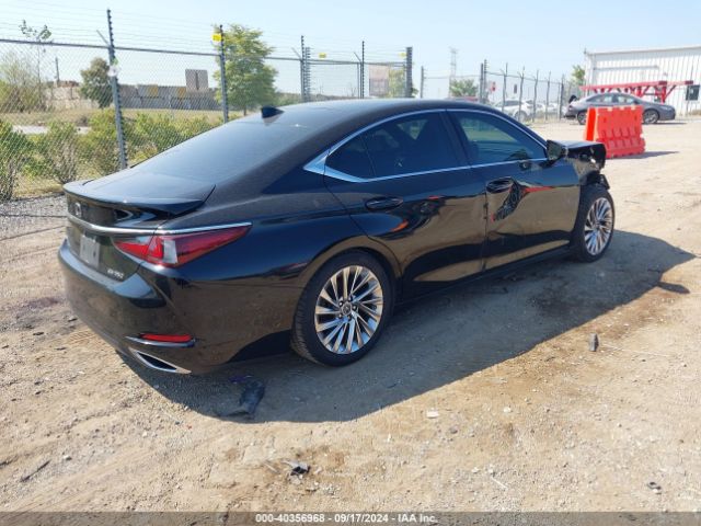 Photo 3 VIN: 58AEZ1B18PU150260 - LEXUS ES 