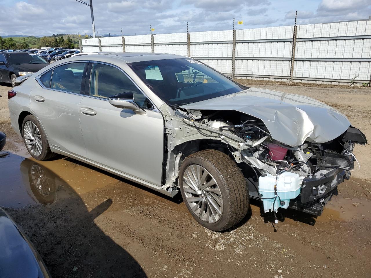 Photo 3 VIN: 58AFA1C12NU016934 - LEXUS ES 