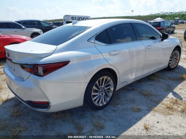 Photo 3 VIN: 58AFA1C13MU010462 - LEXUS ES 