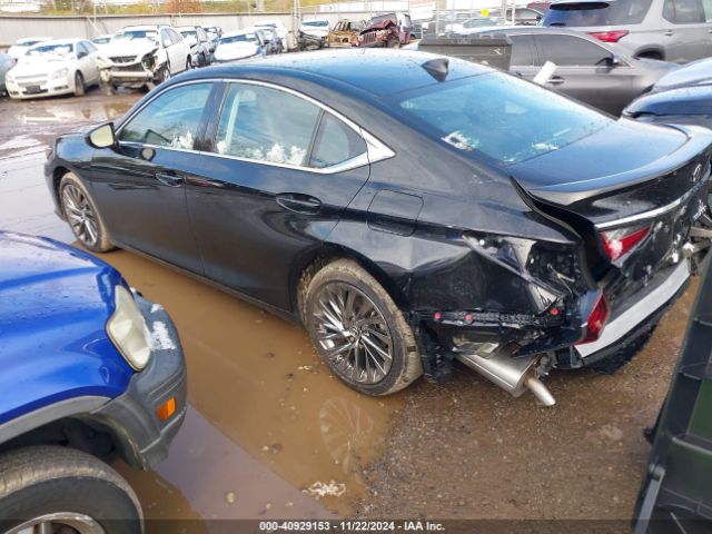 Photo 2 VIN: 58AFA1C15RU040103 - LEXUS ES 