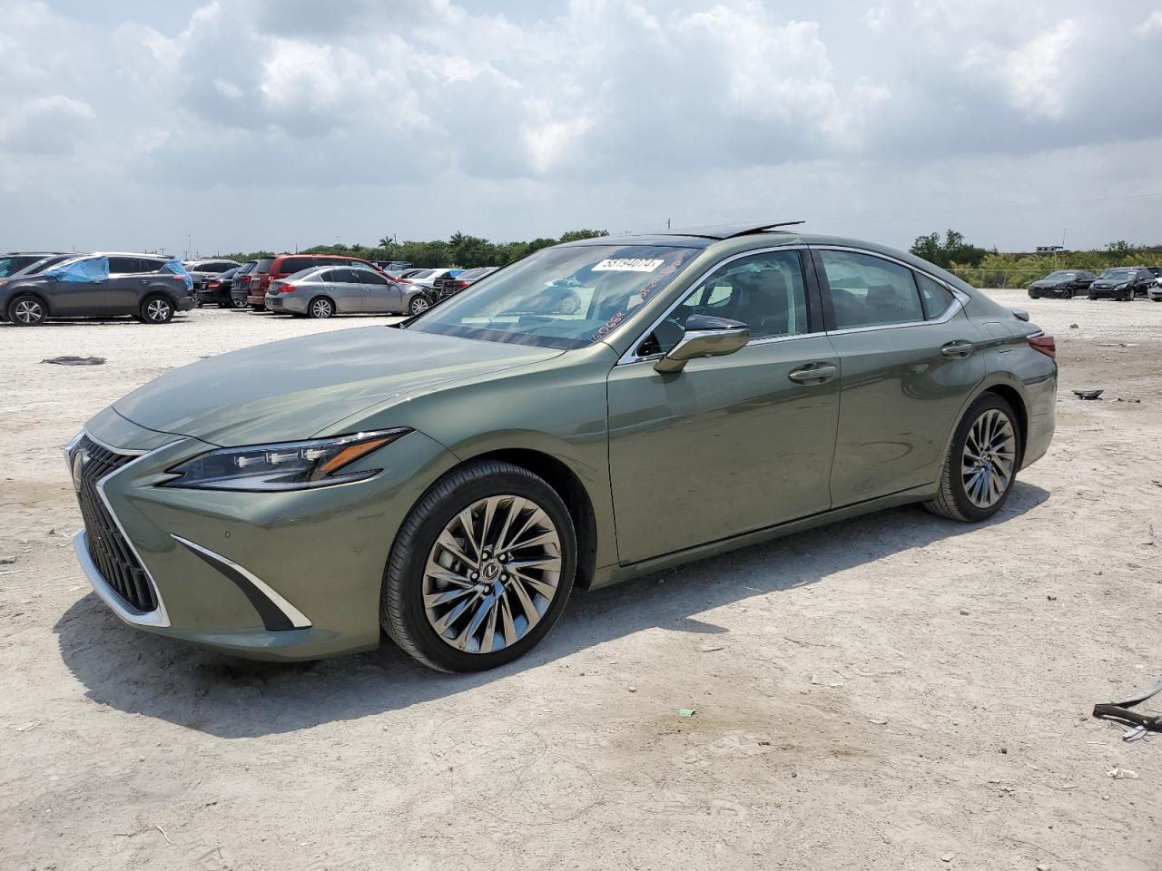 Photo 0 VIN: 58AFZ1B10RU160689 - LEXUS ES 