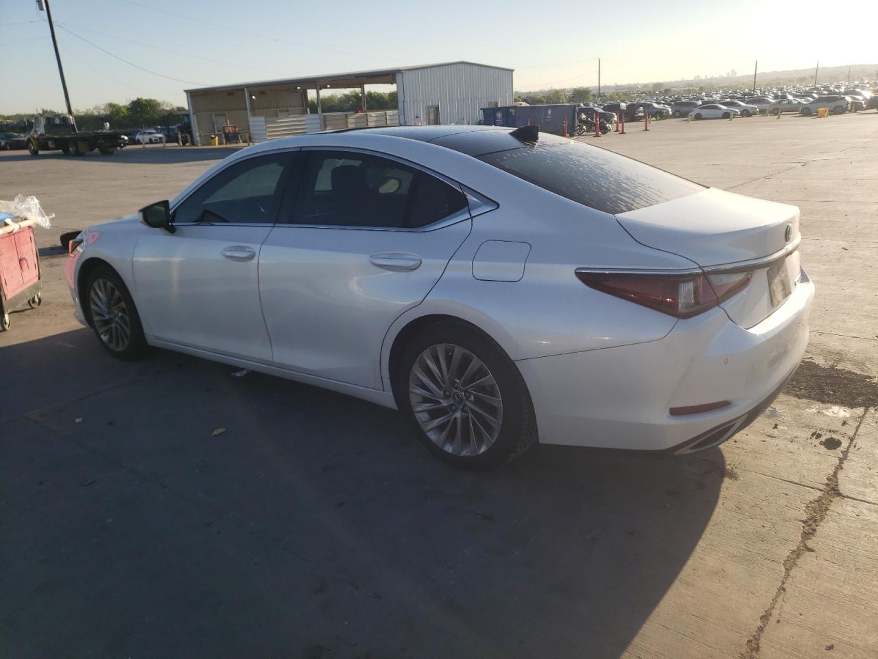 Photo 1 VIN: 58AFZ1B1XLU066360 - LEXUS ES 