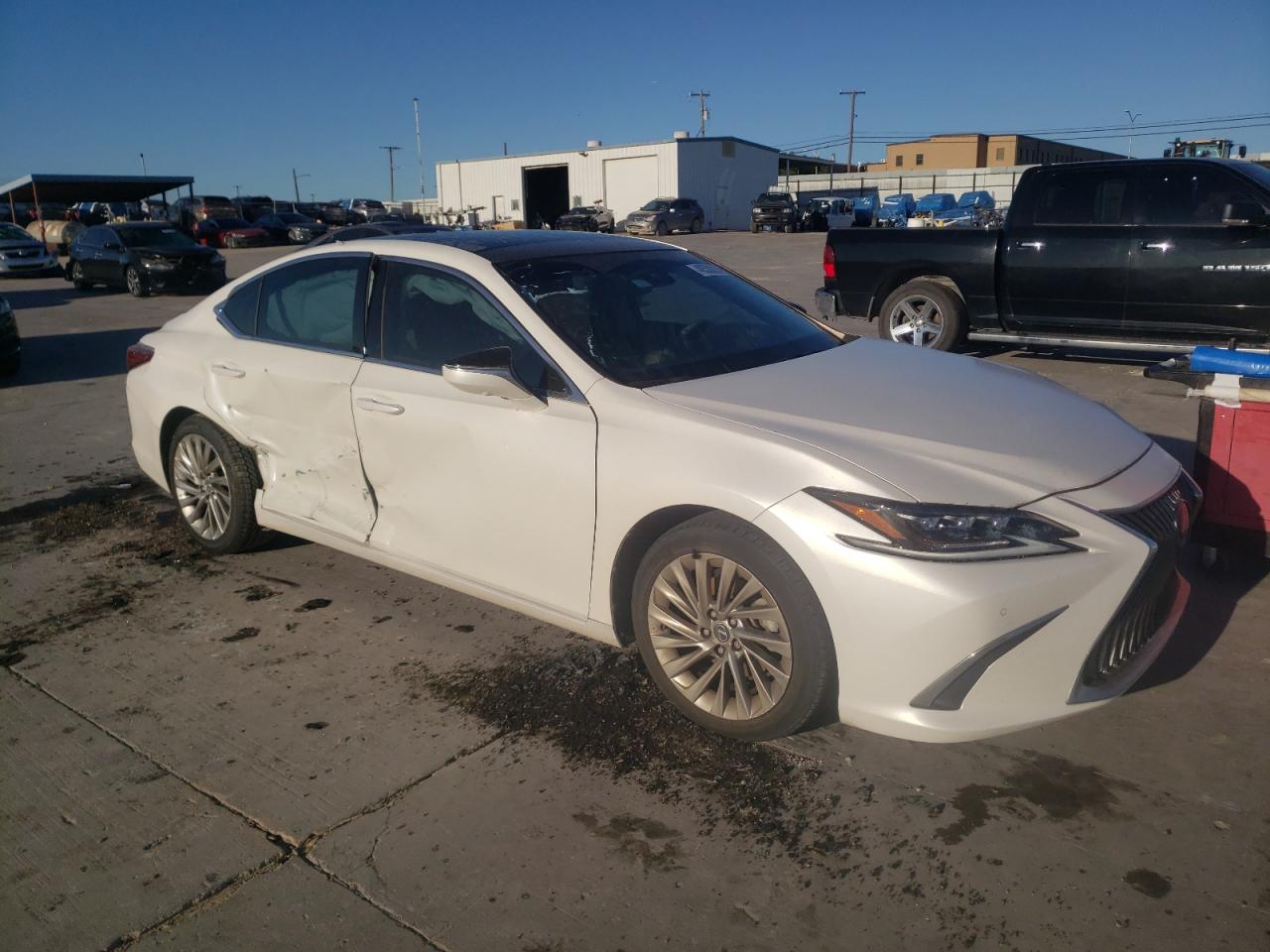 Photo 3 VIN: 58AFZ1B1XLU066360 - LEXUS ES 