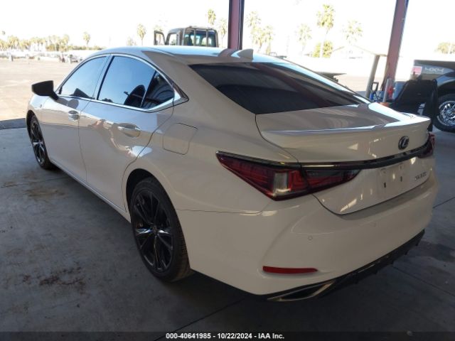 Photo 2 VIN: 58AGZ1B12NU136988 - LEXUS ES 