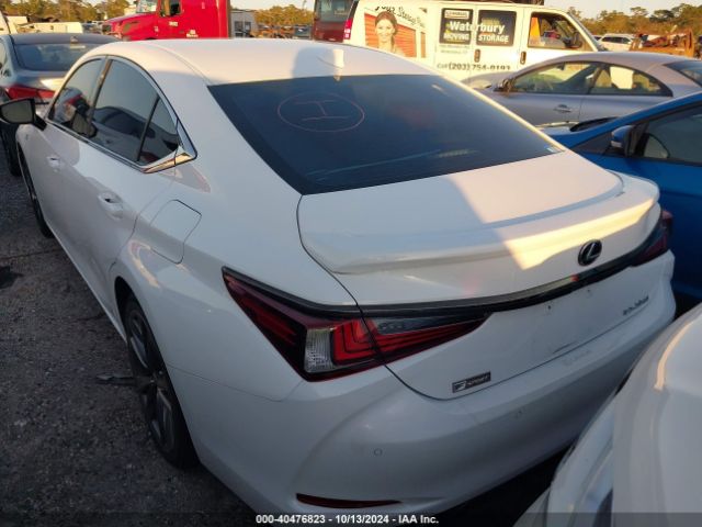 Photo 2 VIN: 58AGZ1B13LU066124 - LEXUS ES 