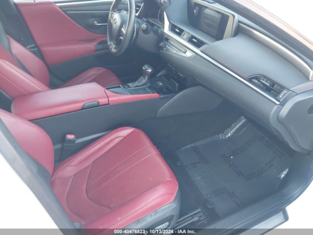 Photo 4 VIN: 58AGZ1B13LU066124 - LEXUS ES 