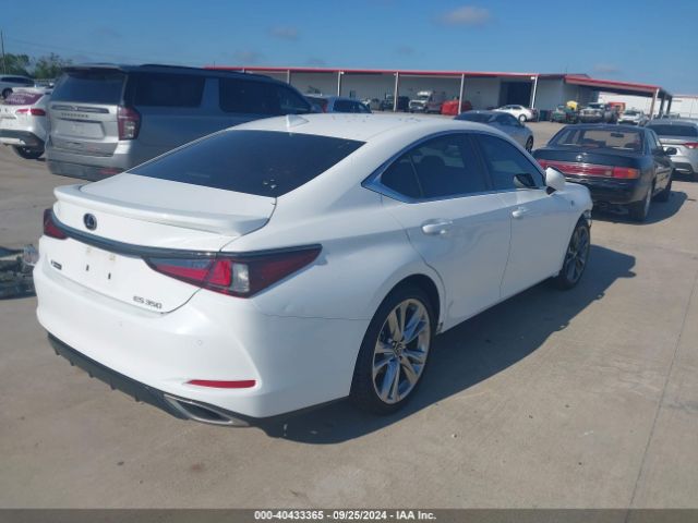 Photo 3 VIN: 58AGZ1B13MU106509 - LEXUS ES 