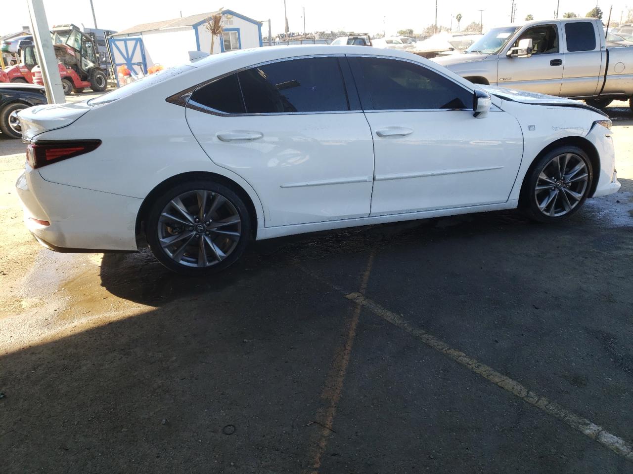 Photo 2 VIN: 58AGZ1B16LU066232 - LEXUS ES 