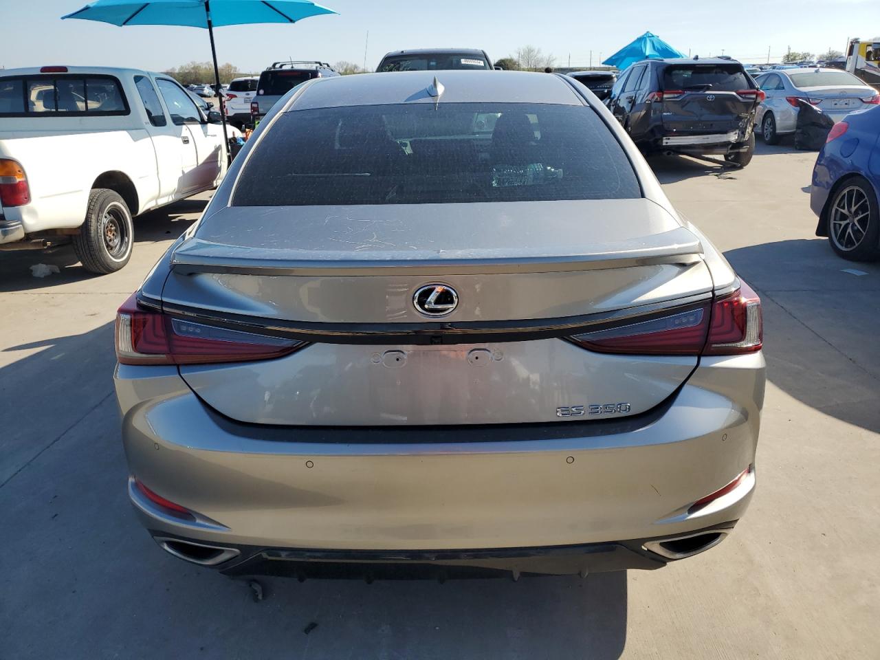 Photo 5 VIN: 58AGZ1B17LU058673 - LEXUS ES 