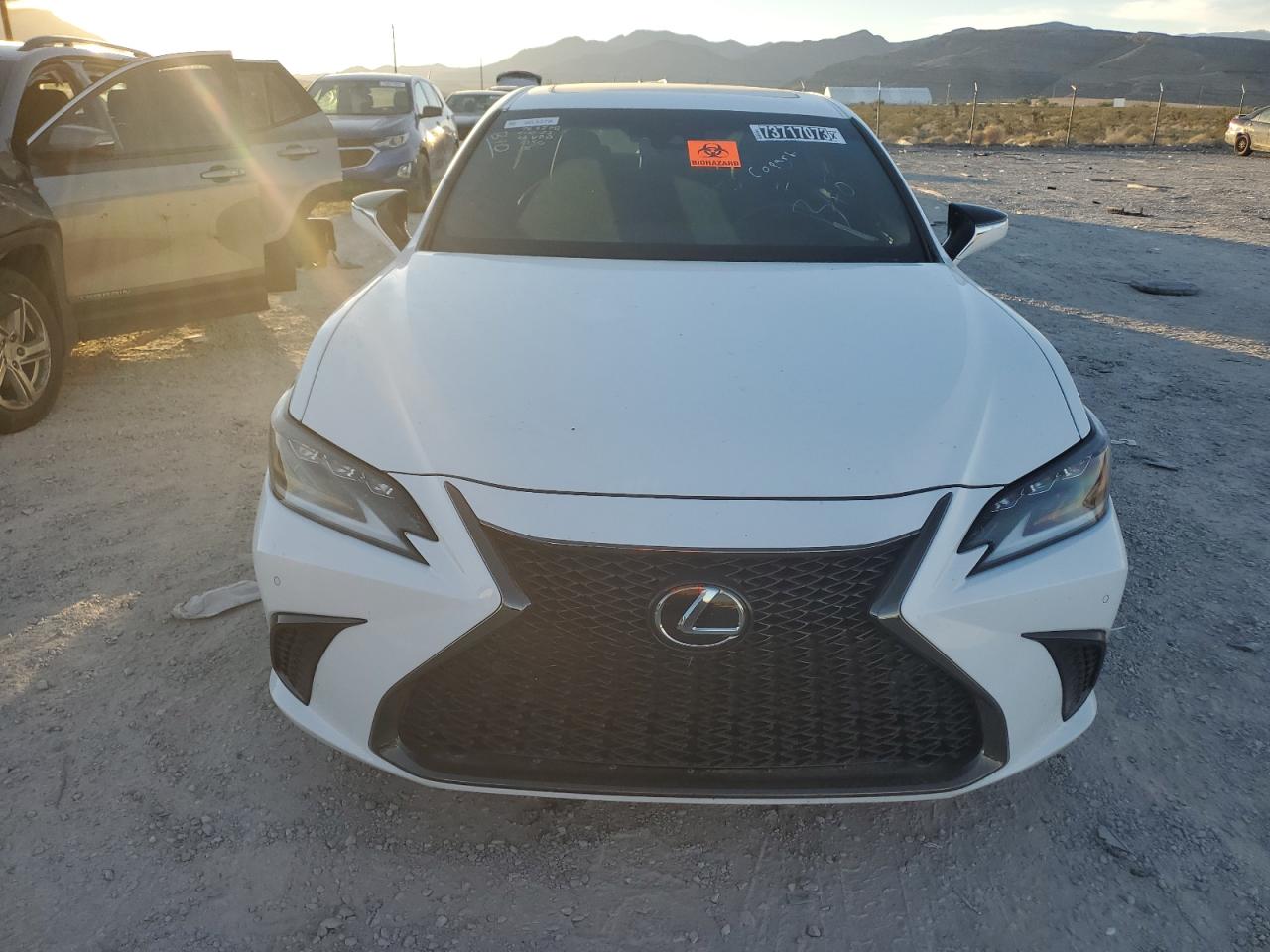 Photo 4 VIN: 58AGZ1B18LU063669 - LEXUS ES 