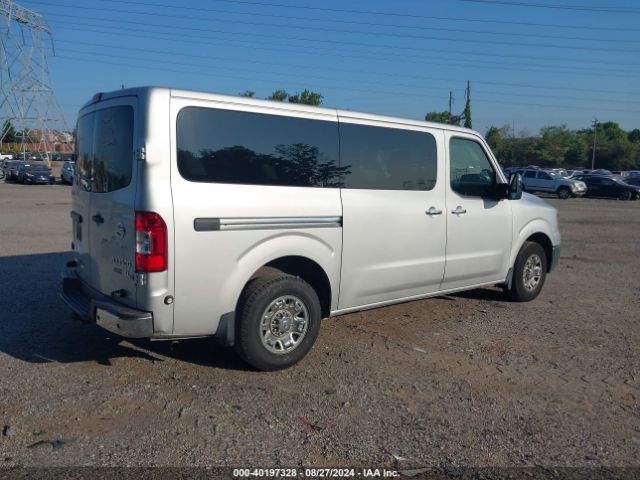 Photo 3 VIN: 5BZAF0AA1HN852611 - NISSAN NV 