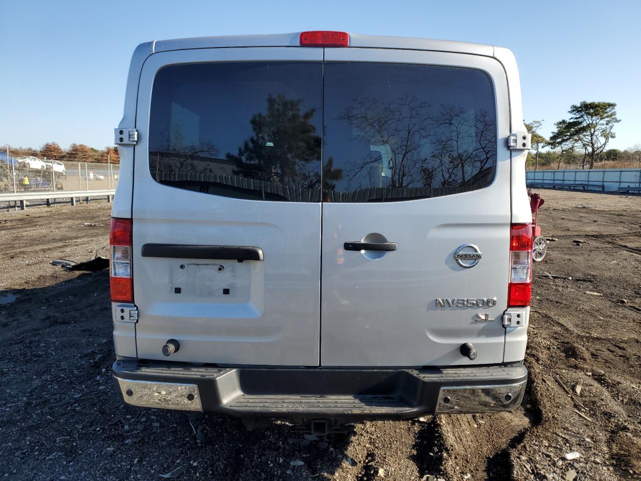 Photo 5 VIN: 5BZAF0AA2KN852687 - NISSAN NV 