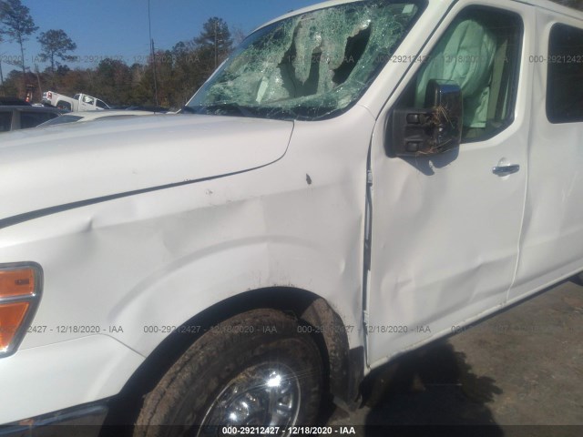 Photo 5 VIN: 5BZAF0AA3KN851791 - NISSAN NV PASSENGER 