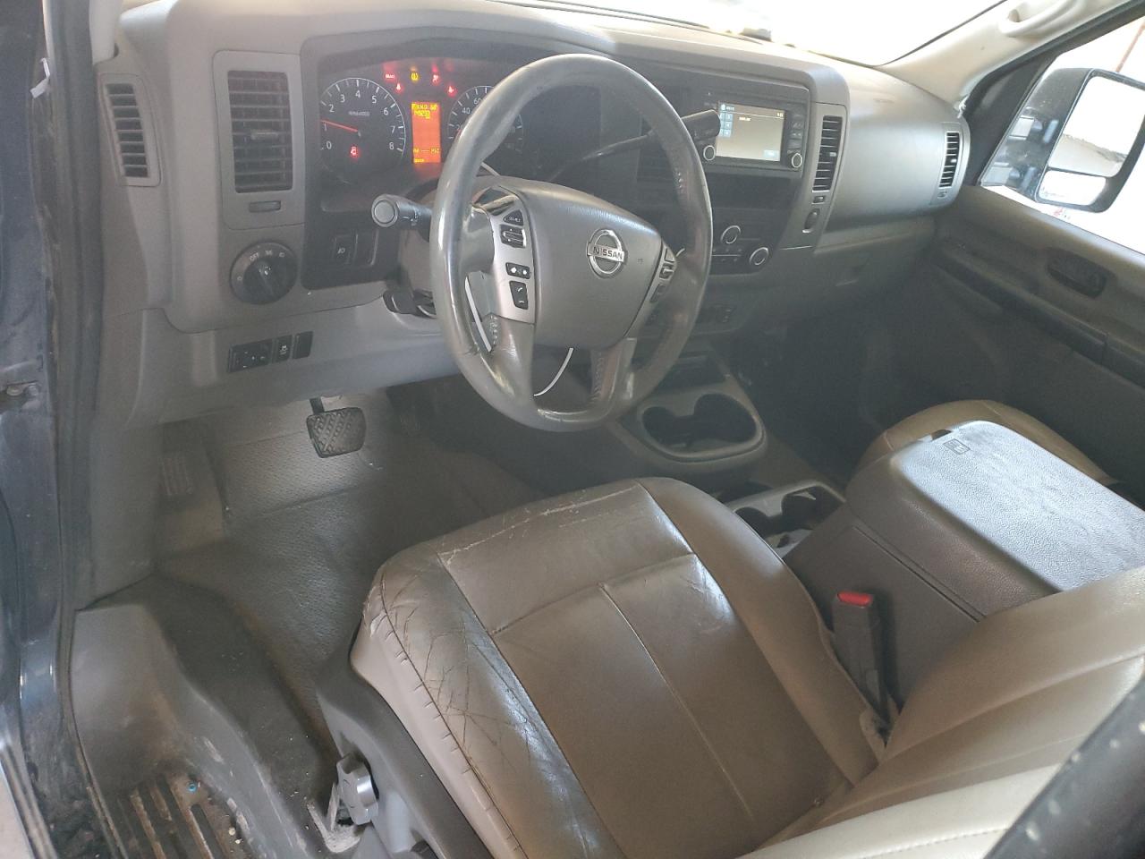 Photo 7 VIN: 5BZAF0AA4GN851922 - NISSAN NV 