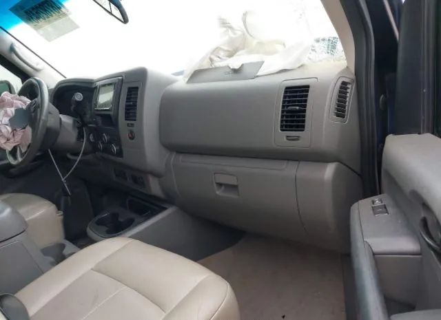 Photo 4 VIN: 5BZAF0AA4HN852067 - NISSAN NV PASSENGER 