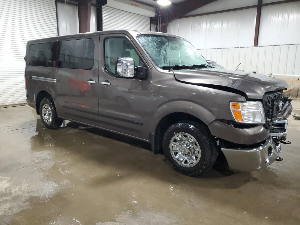 Photo 3 VIN: 5BZAF0AA8GN856282 - NISSAN NV 