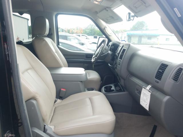 Photo 4 VIN: 5BZAF0AA8HN850774 - NISSAN NV PASSENGER NV3500 HD 