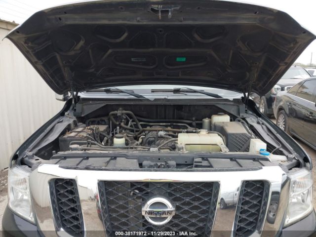 Photo 9 VIN: 5BZAF0AA8HN850774 - NISSAN NV PASSENGER NV3500 HD 