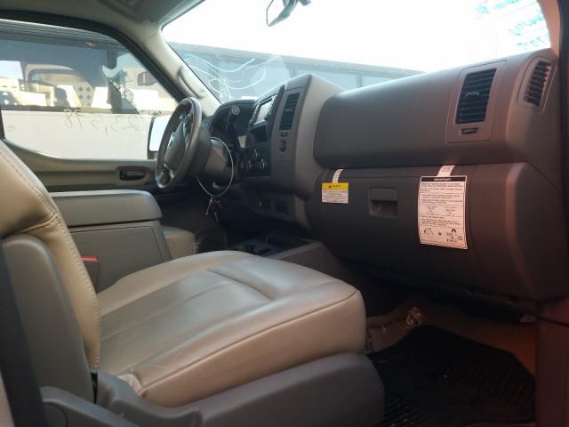 Photo 4 VIN: 5BZAF0AAXKN850475 - NISSAN NV 3500 