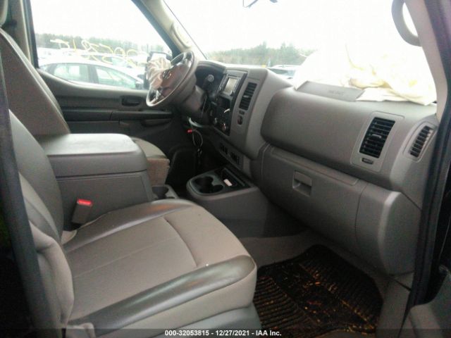 Photo 4 VIN: 5BZBF0AA2KN850460 - NISSAN NV PASSENGER 