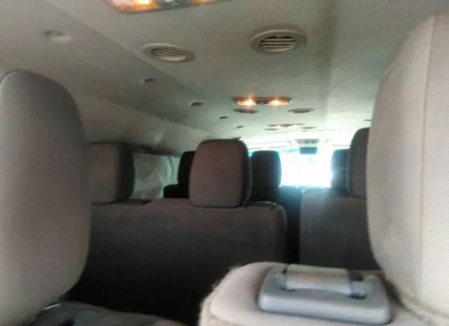 Photo 6 VIN: 5BZBF0AA5HN850042 - NISSAN NV PASSENGER 