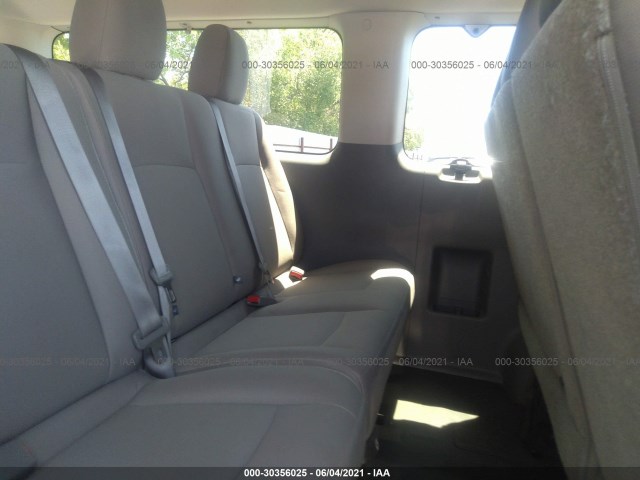 Photo 7 VIN: 5BZBF0AA6KN853006 - NISSAN NV PASSENGER 