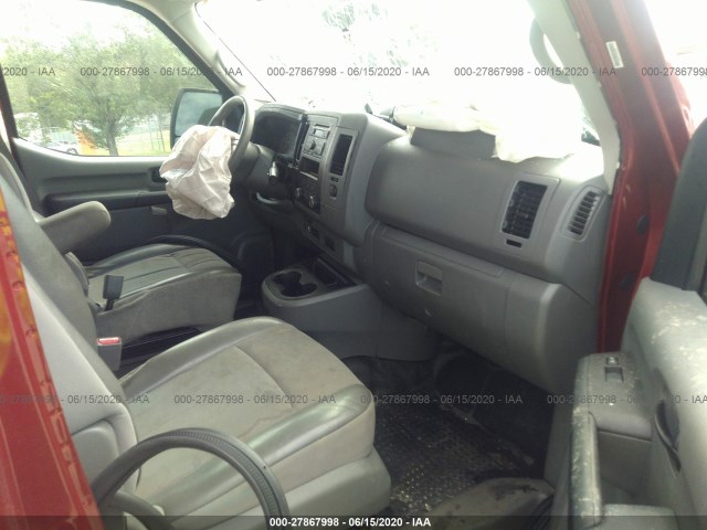 Photo 4 VIN: 5BZBF0AA7GN852096 - NISSAN NVP 