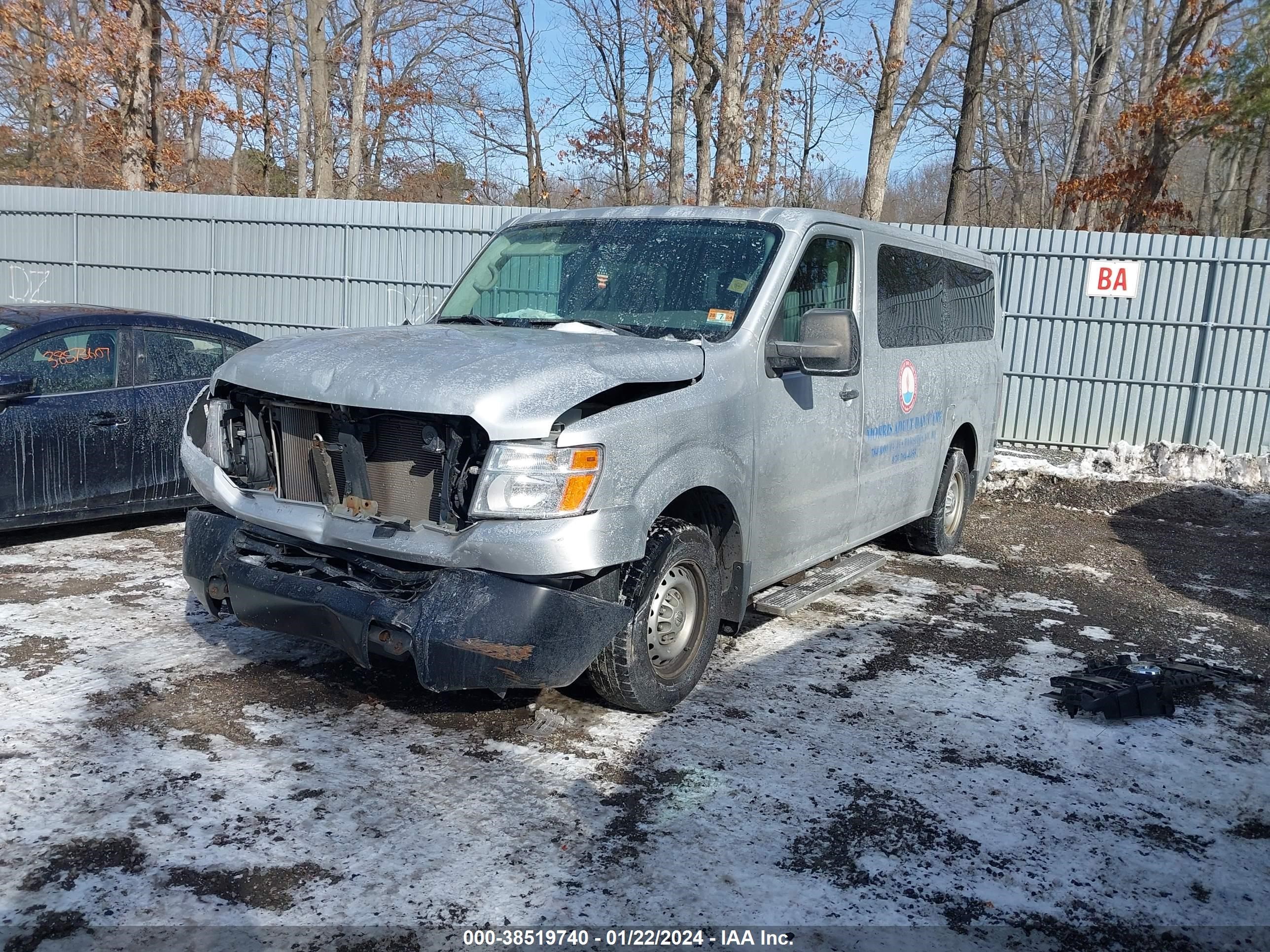 Photo 1 VIN: 5BZBF0AA7JN851554 - NISSAN NV 