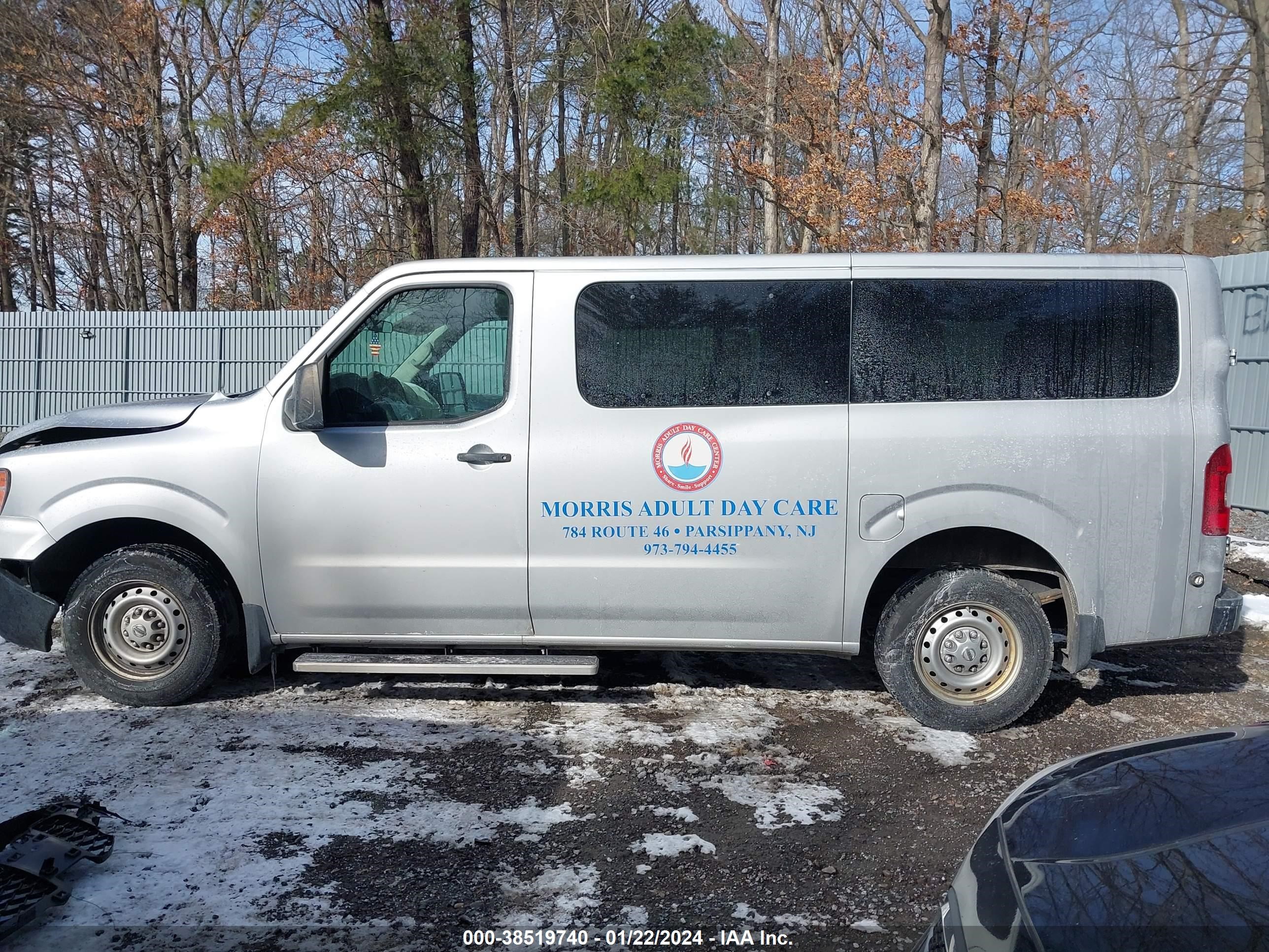 Photo 13 VIN: 5BZBF0AA7JN851554 - NISSAN NV 