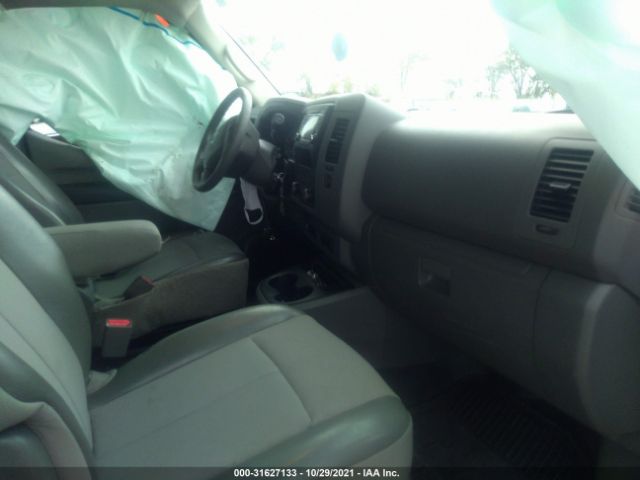 Photo 4 VIN: 5BZBF0AA8JN850462 - NISSAN NV PASSENGER 