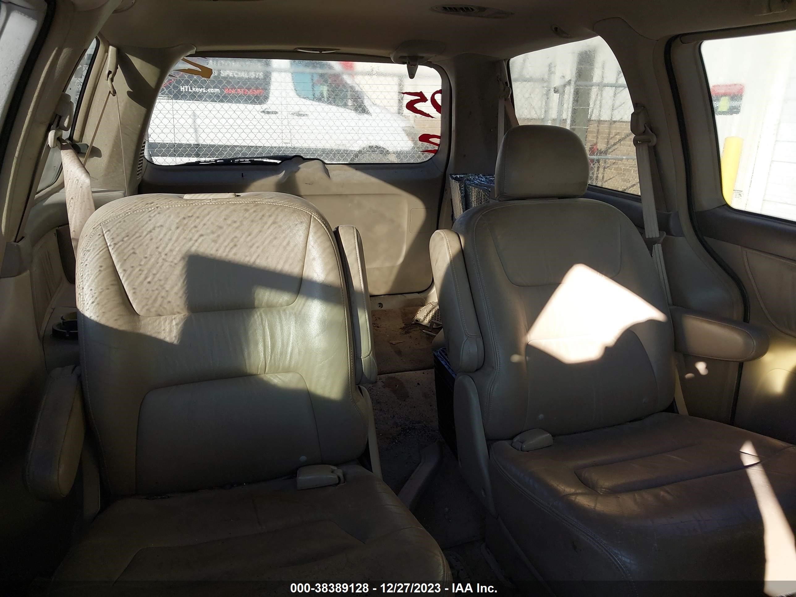 Photo 7 VIN: 5FNRL18082B029503 - HONDA ODYSSEY 