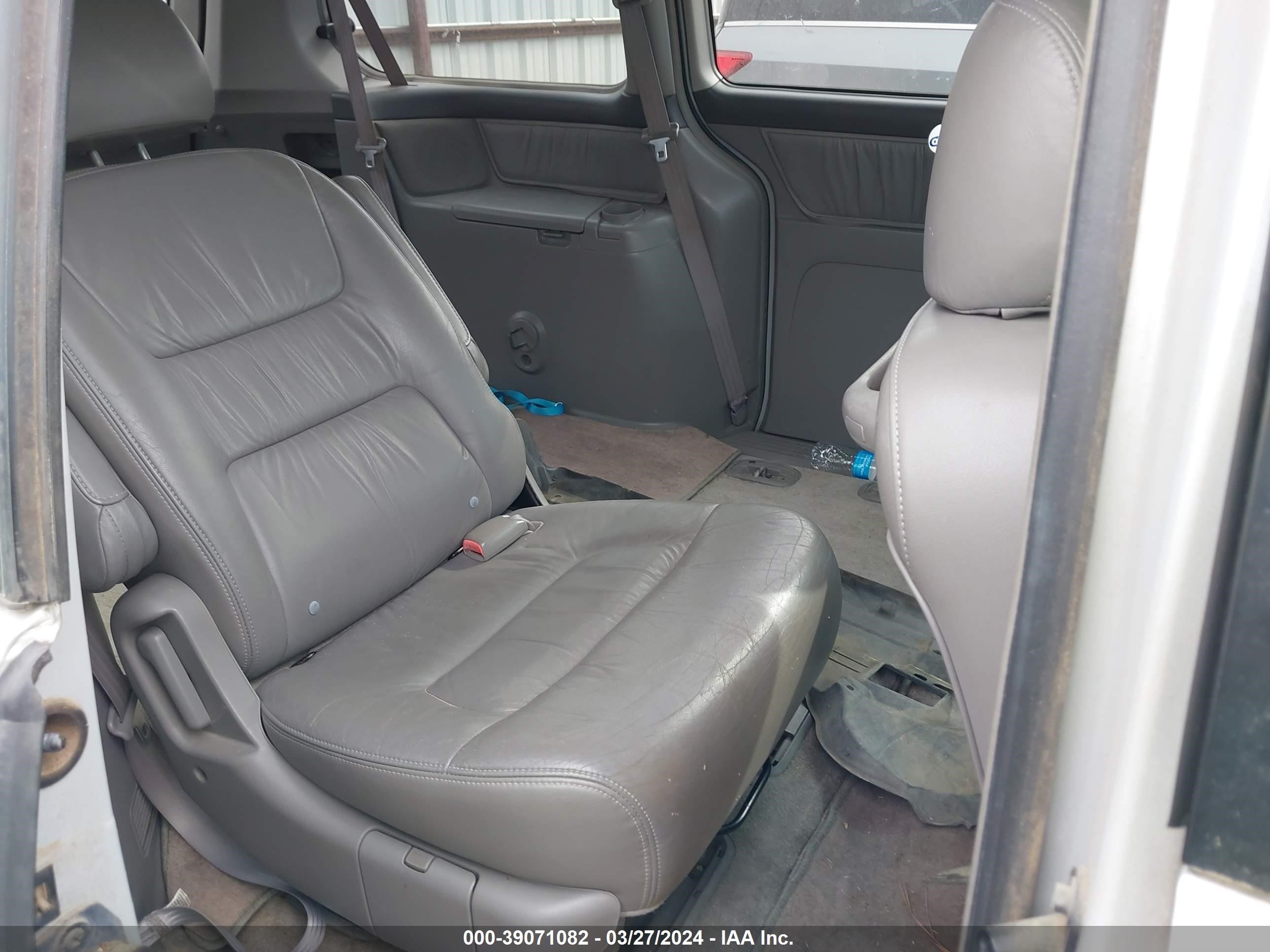 Photo 7 VIN: 5FNRL18083B139601 - HONDA ODYSSEY 