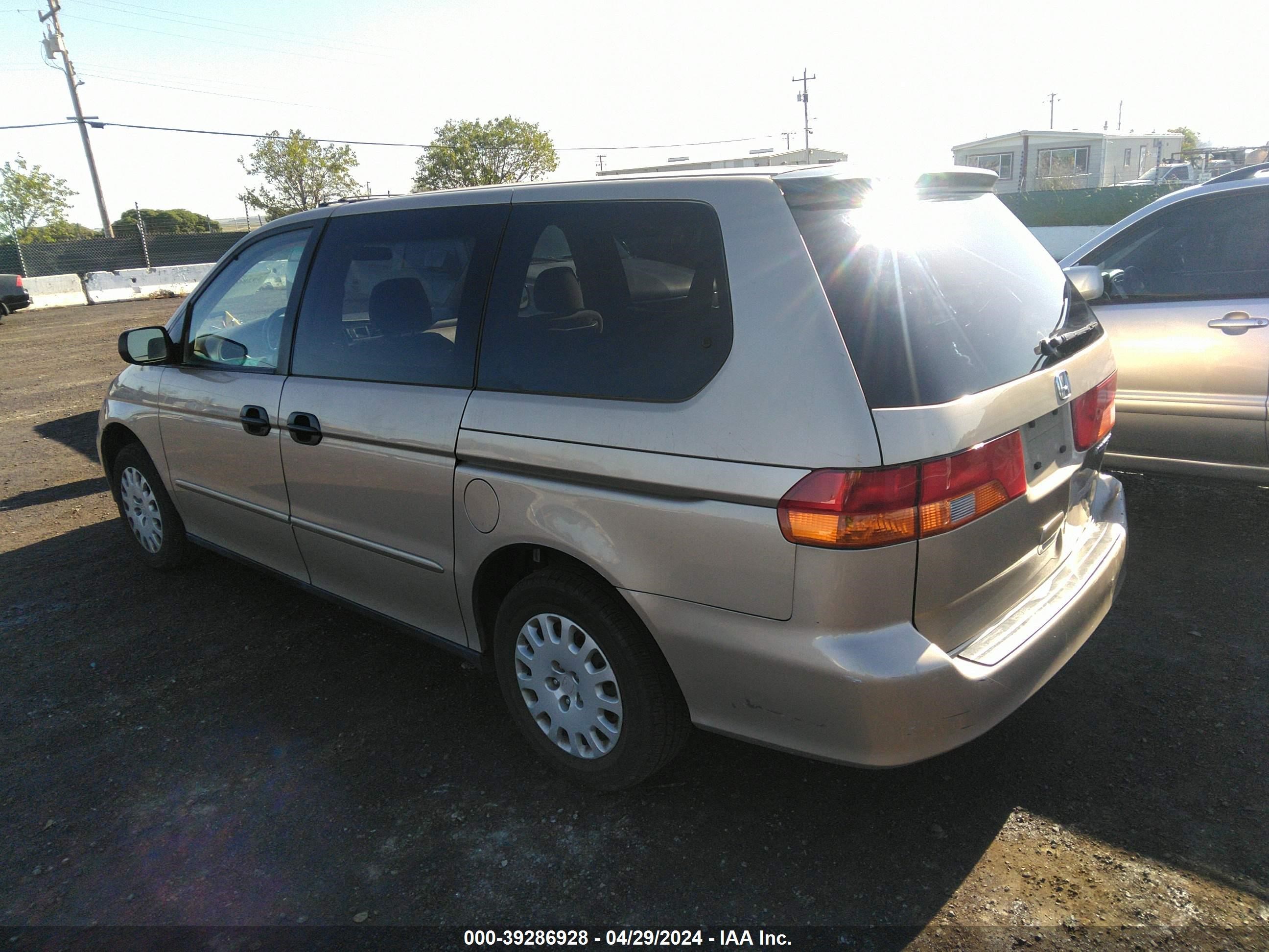 Photo 2 VIN: 5FNRL18552B018941 - HONDA ODYSSEY 