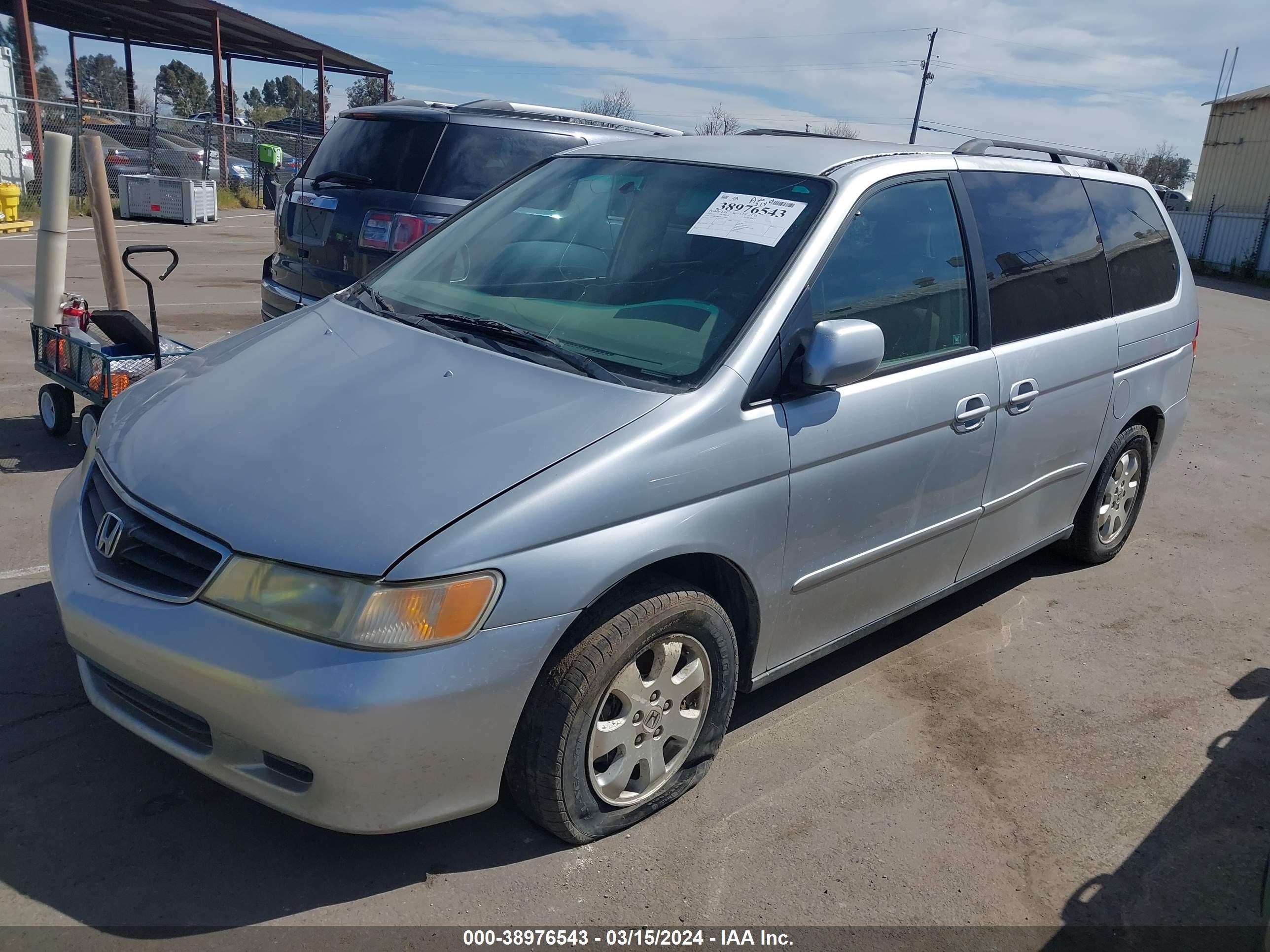 Photo 1 VIN: 5FNRL18602B049460 - HONDA ODYSSEY 