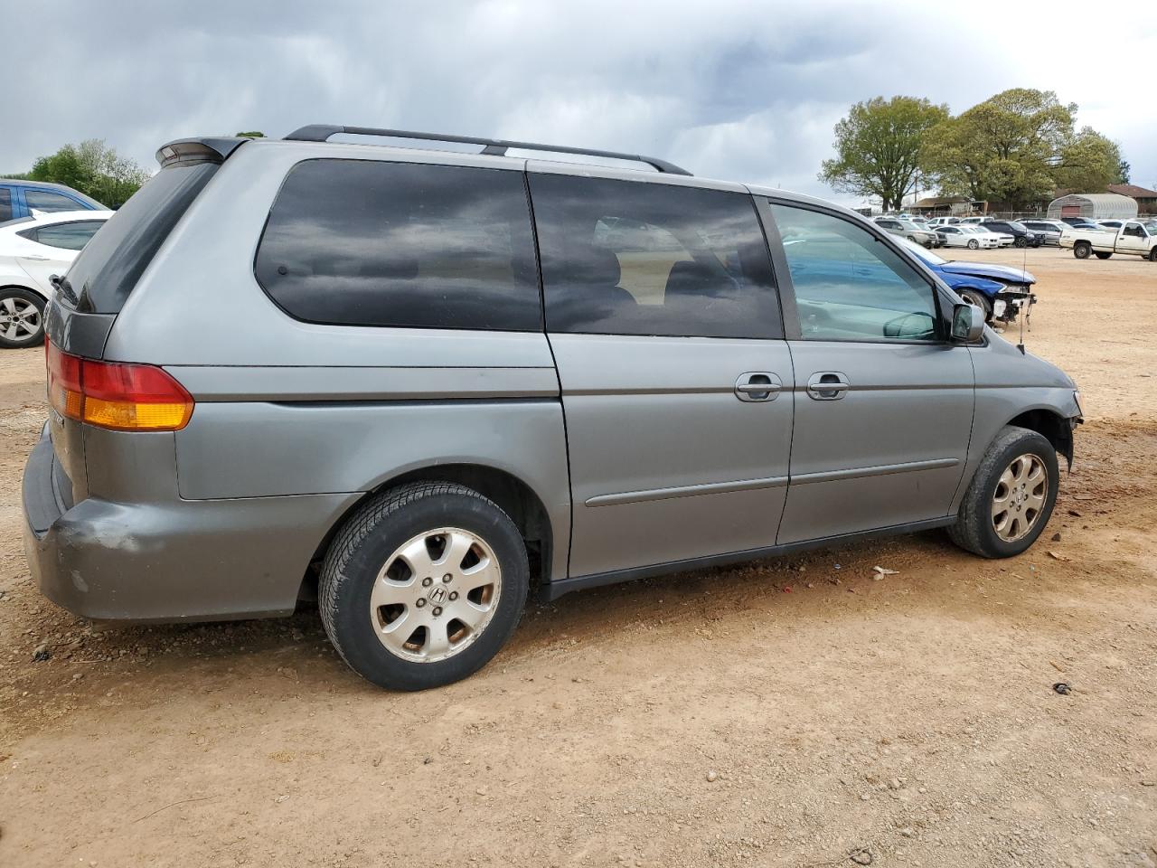 Photo 2 VIN: 5FNRL18622B027606 - HONDA ODYSSEY 