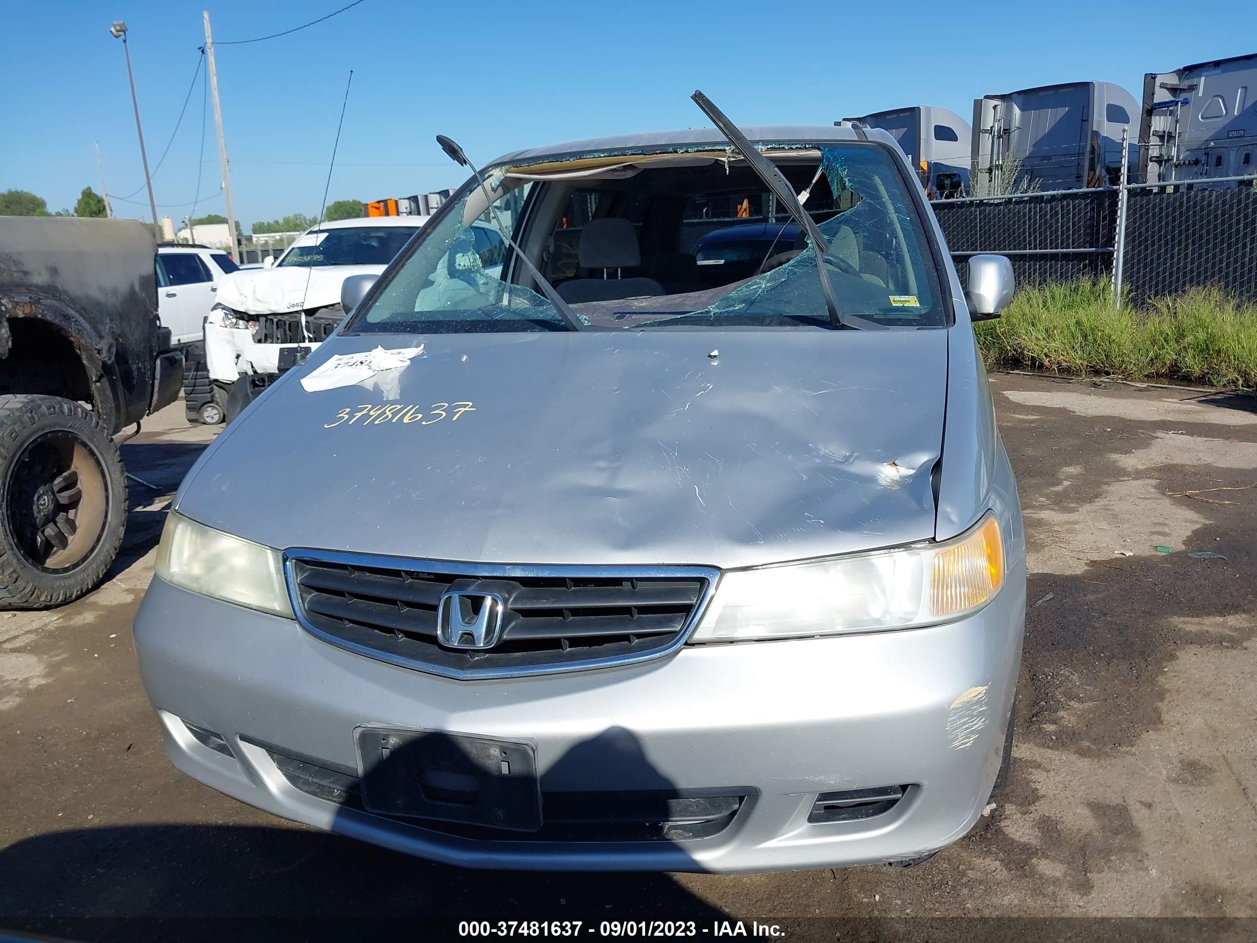 Photo 12 VIN: 5FNRL18622B048536 - HONDA ODYSSEY 