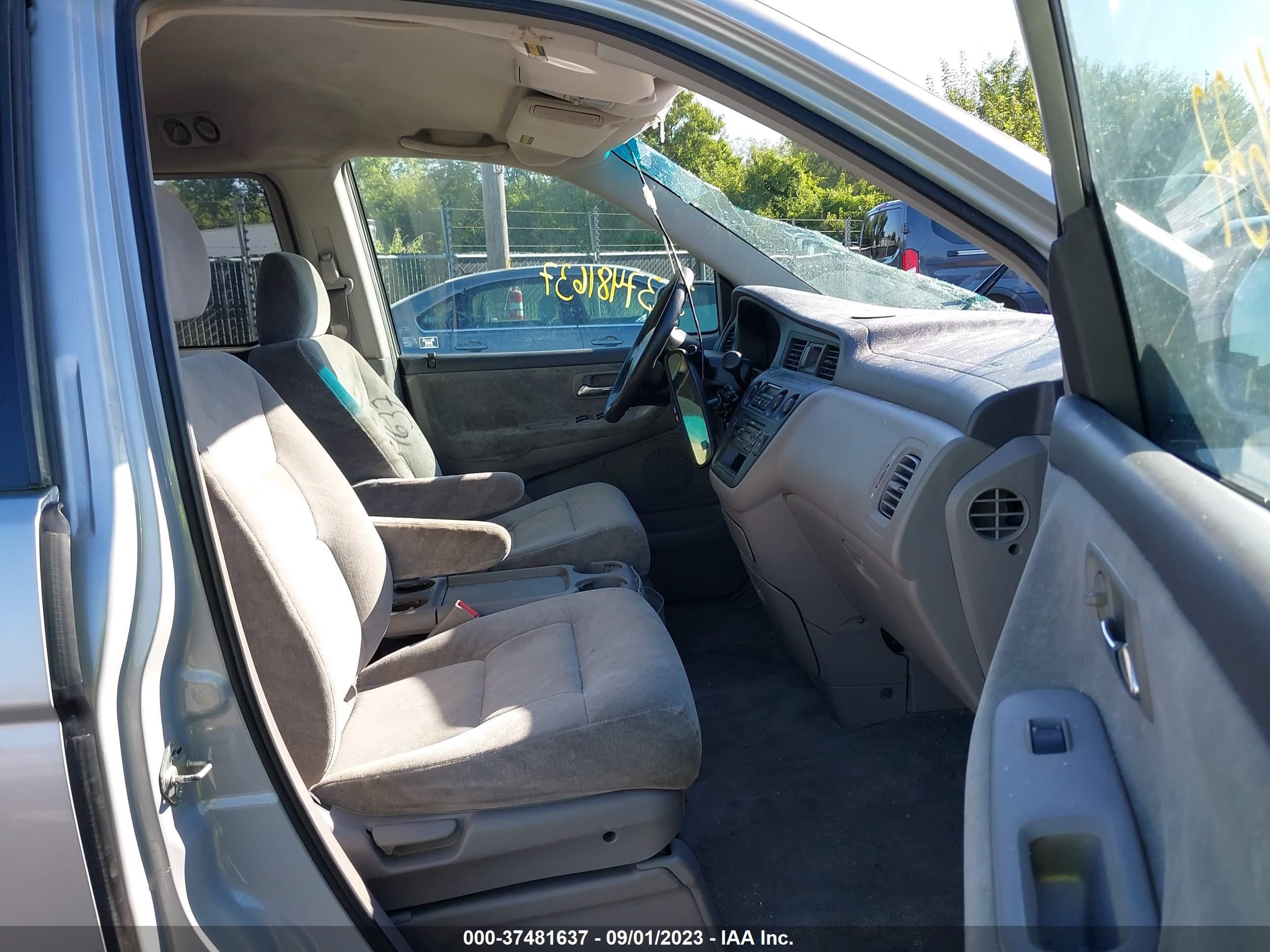 Photo 4 VIN: 5FNRL18622B048536 - HONDA ODYSSEY 