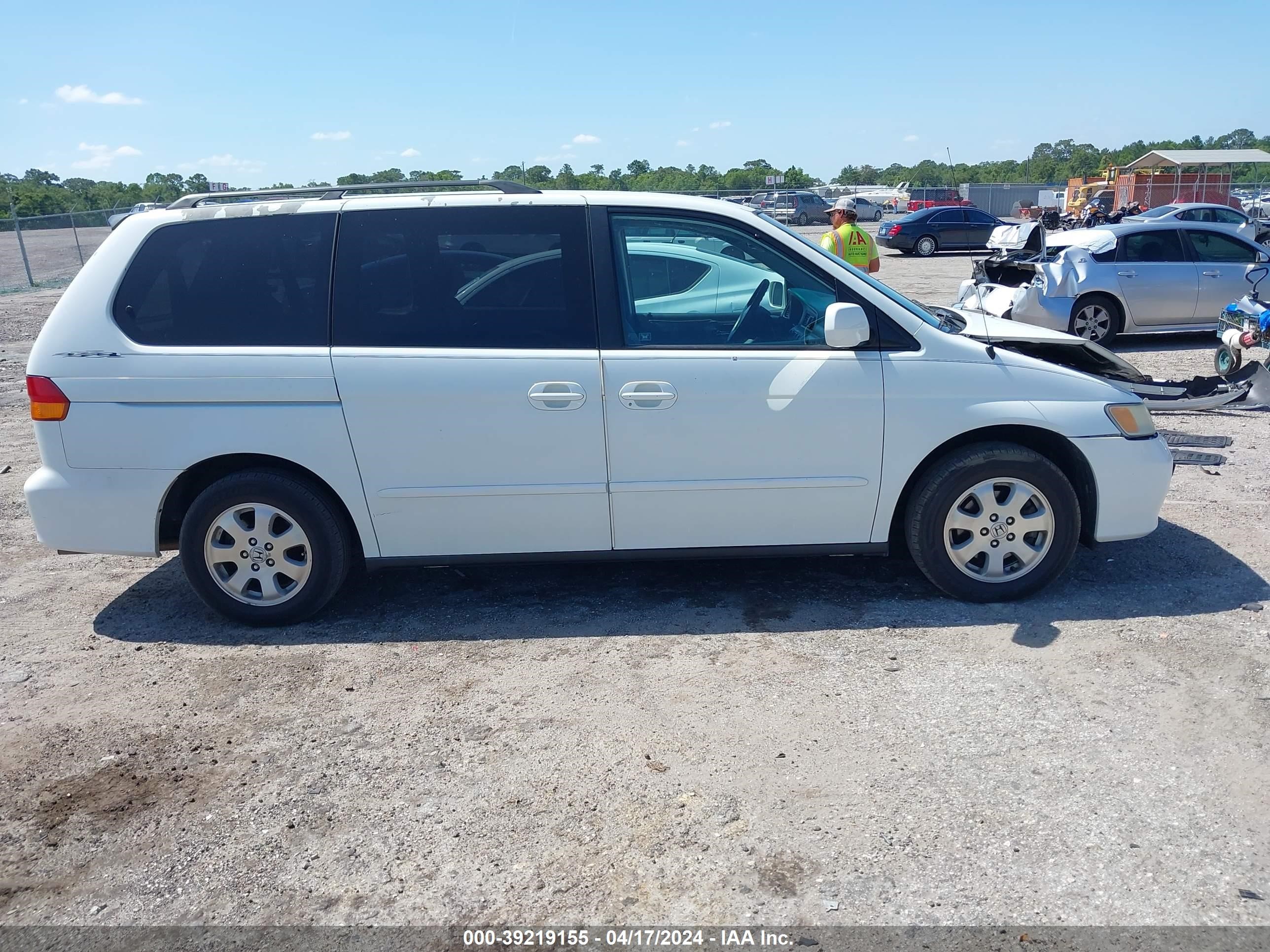 Photo 13 VIN: 5FNRL18633B115095 - HONDA ODYSSEY 