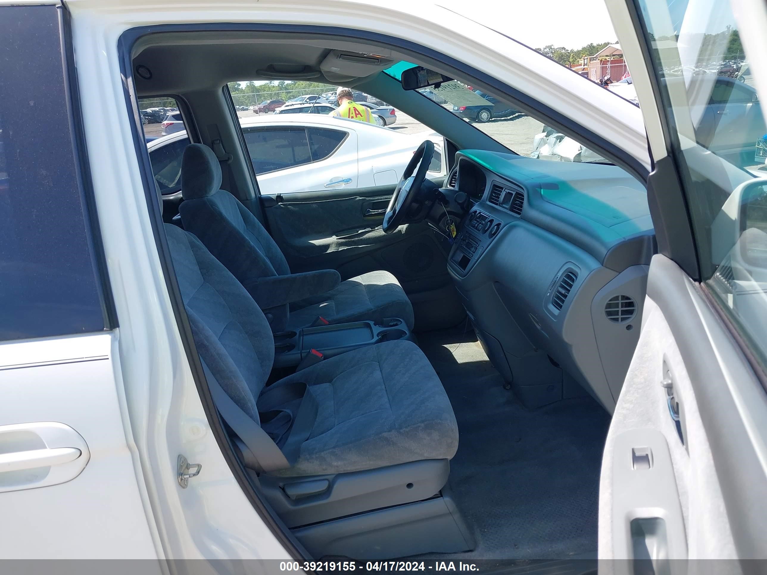 Photo 4 VIN: 5FNRL18633B115095 - HONDA ODYSSEY 