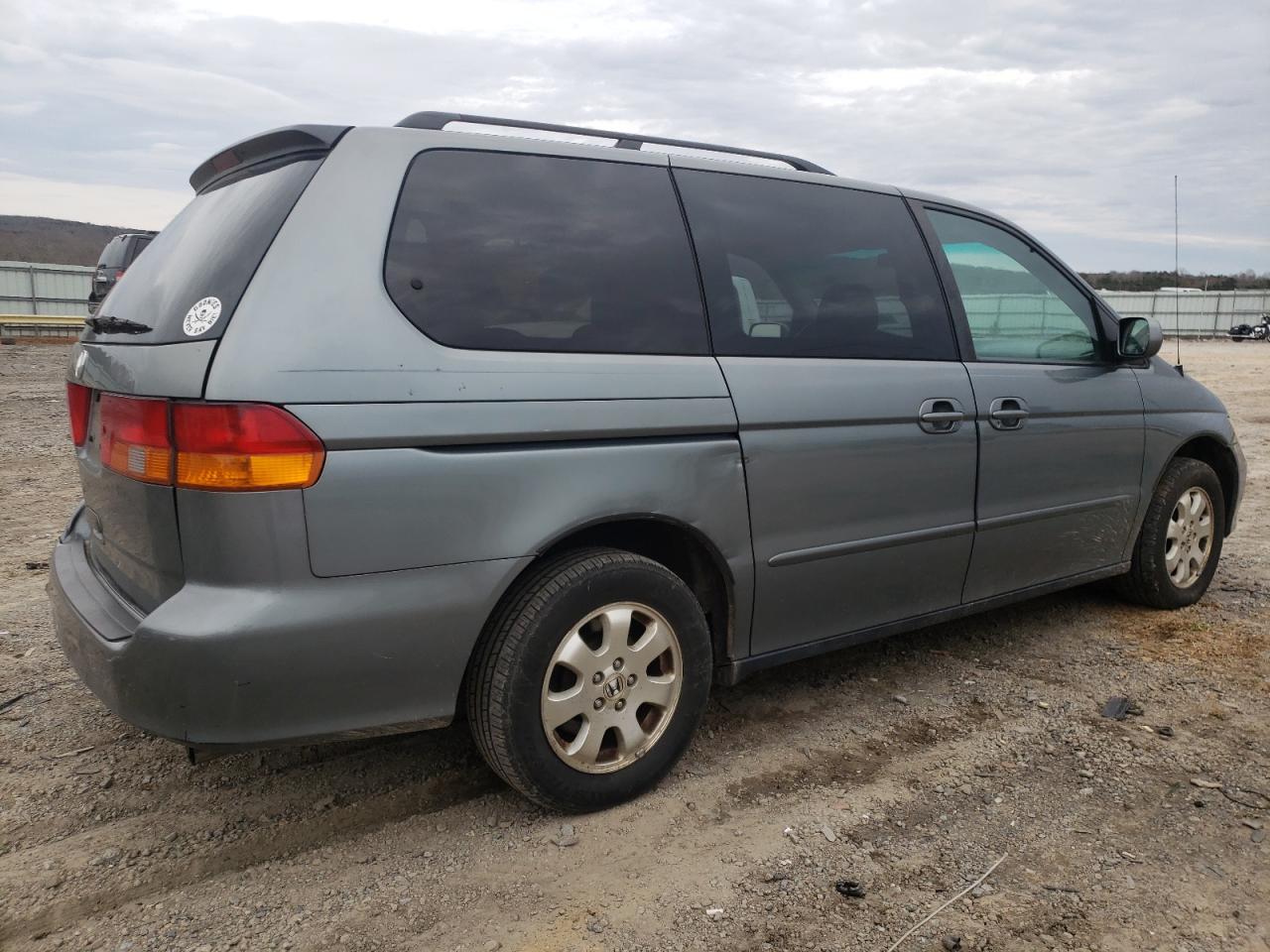 Photo 2 VIN: 5FNRL18682B017825 - HONDA ODYSSEY 