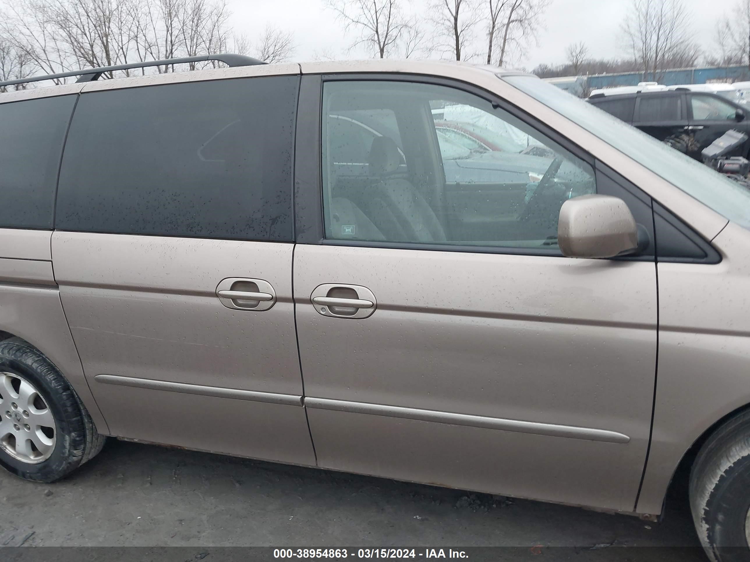 Photo 13 VIN: 5FNRL18683B106702 - HONDA ODYSSEY 