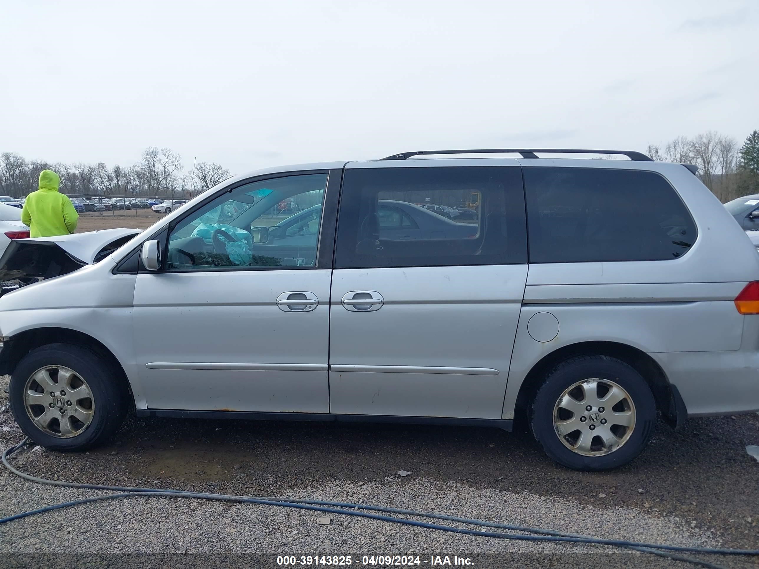 Photo 14 VIN: 5FNRL18792B012142 - HONDA ODYSSEY 