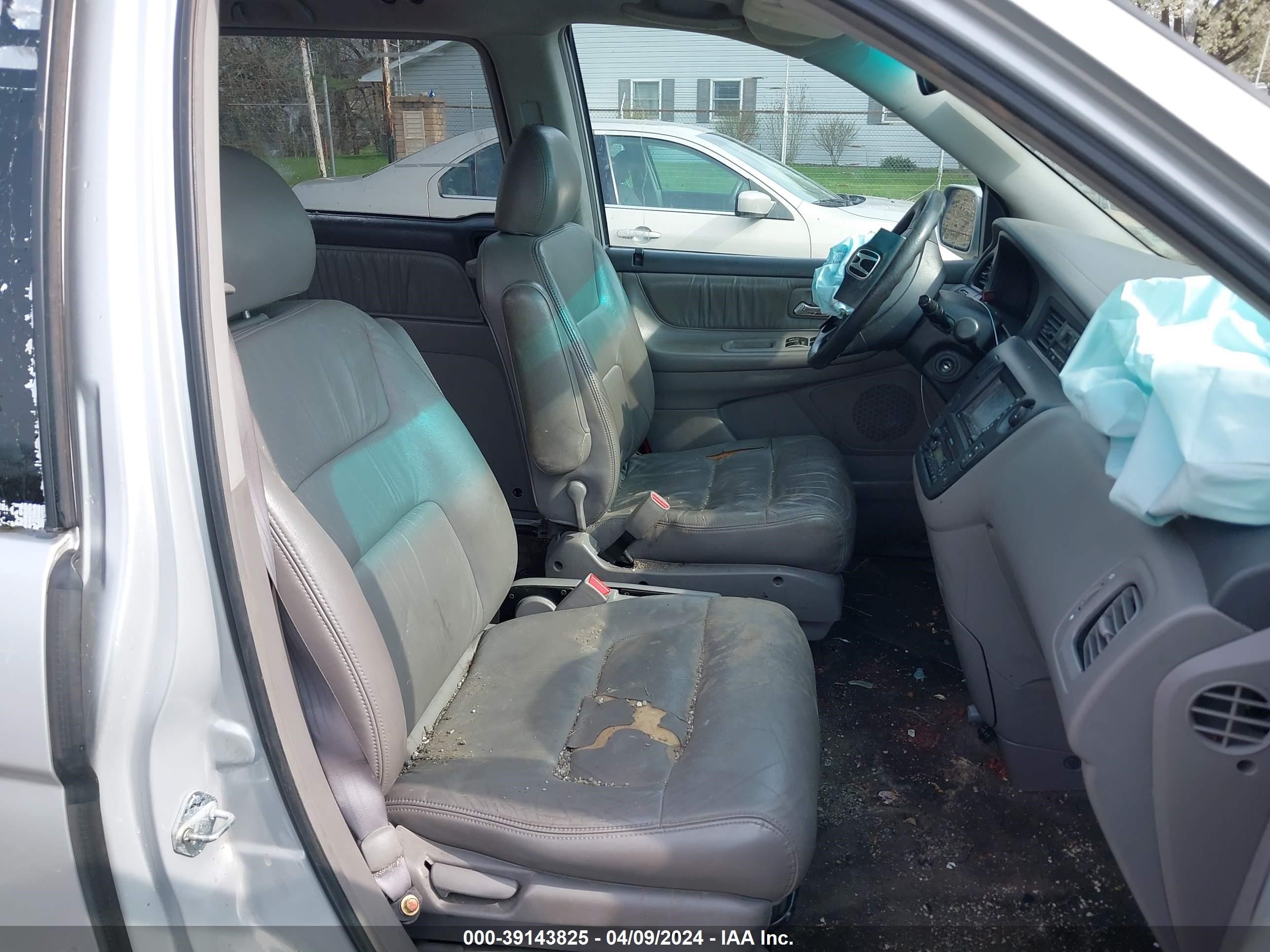 Photo 4 VIN: 5FNRL18792B012142 - HONDA ODYSSEY 