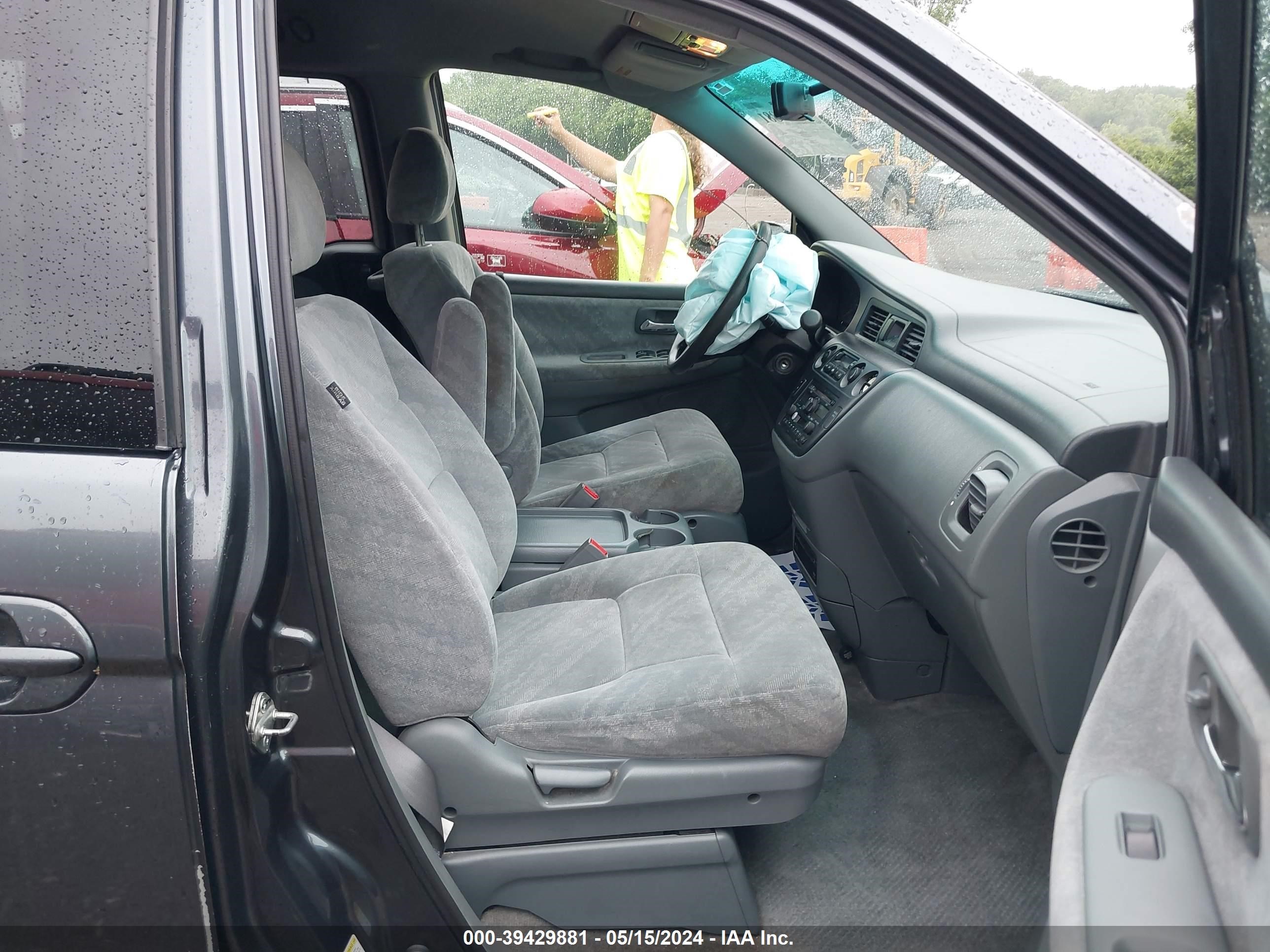 Photo 4 VIN: 5FNRL18824B089575 - HONDA ODYSSEY 