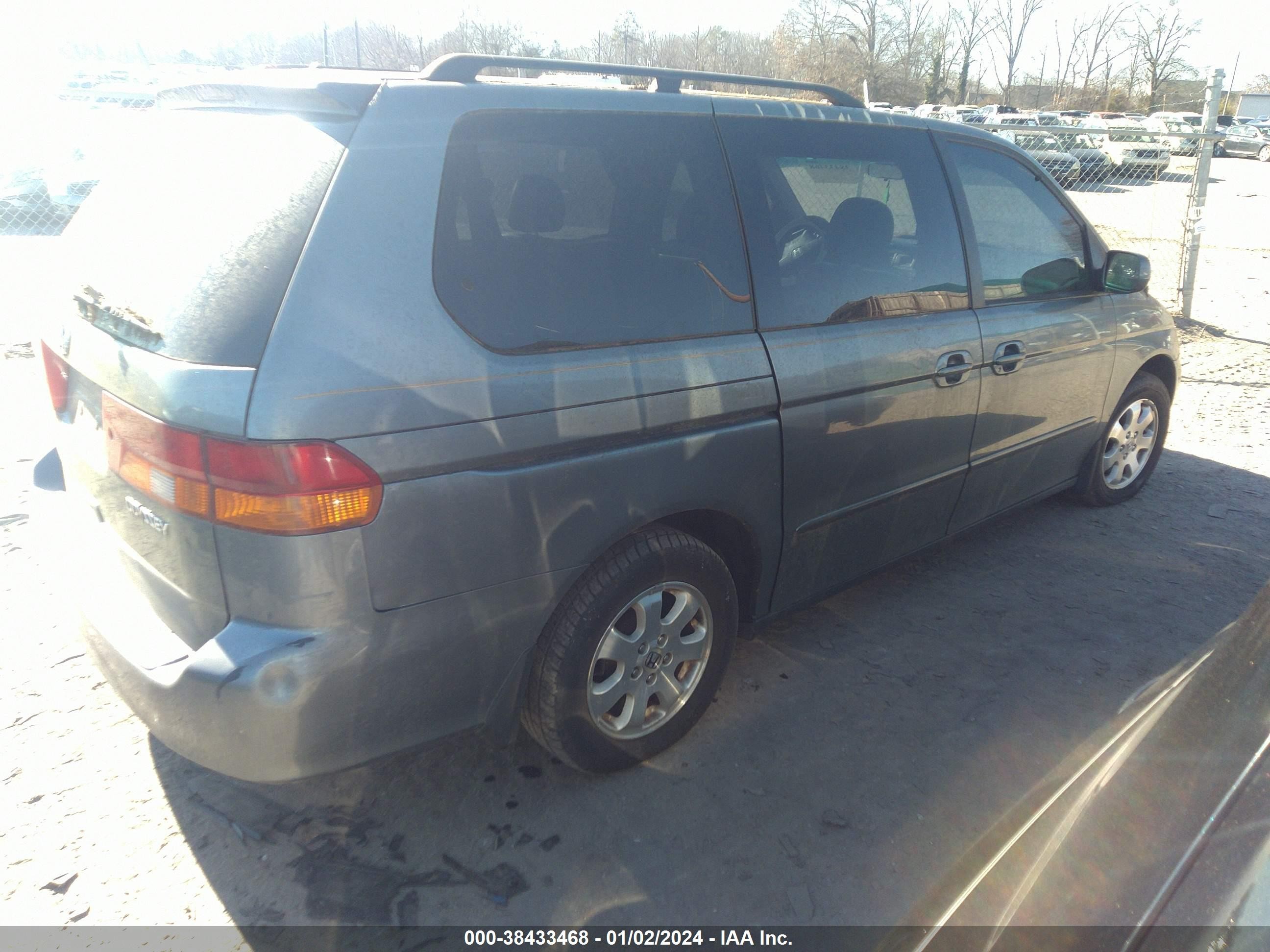 Photo 3 VIN: 5FNRL18902B040039 - HONDA ODYSSEY 